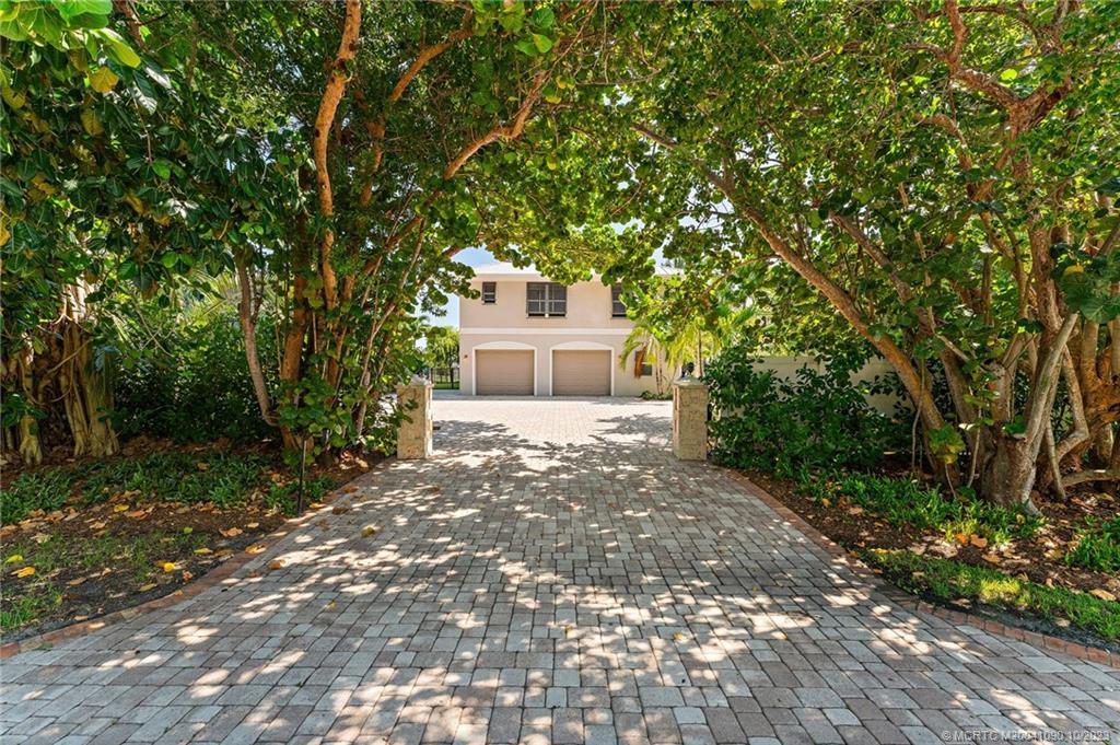 10 S Sewalls Point Road