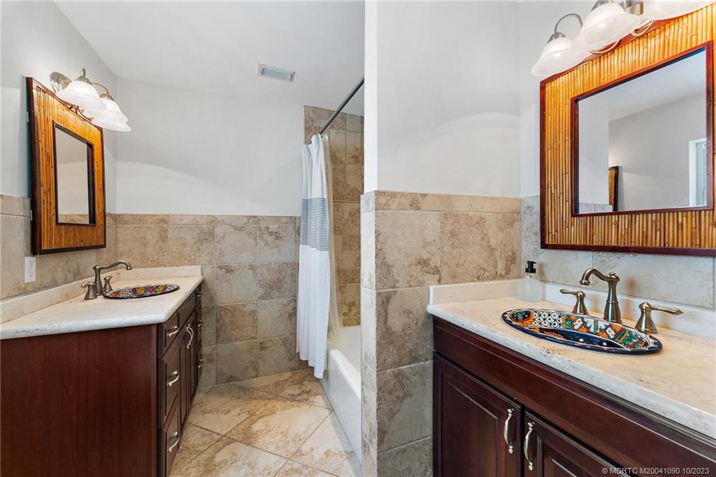 10 S Sewalls Point Road