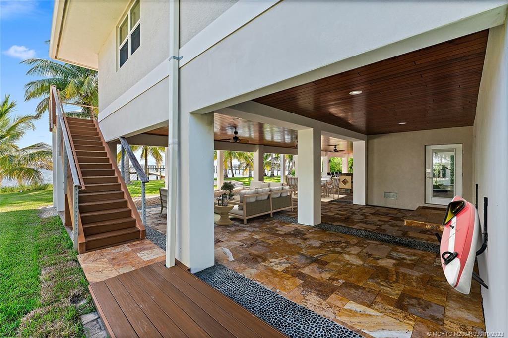 10 S Sewalls Point Road