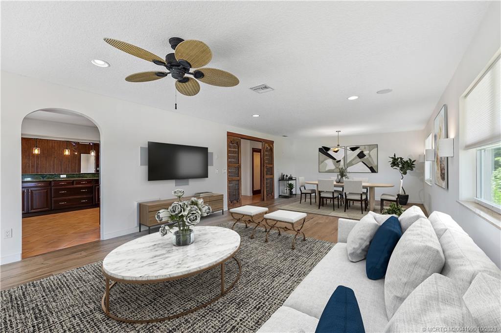 10 S Sewalls Point Road