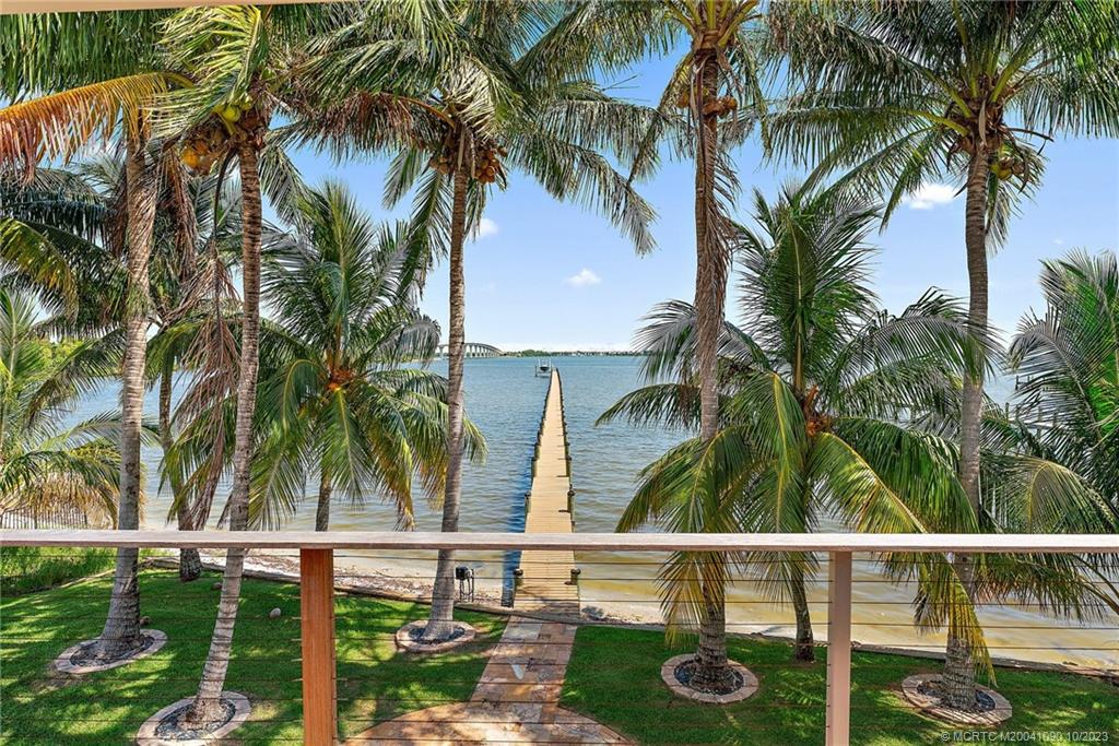 10 S Sewalls Point Road