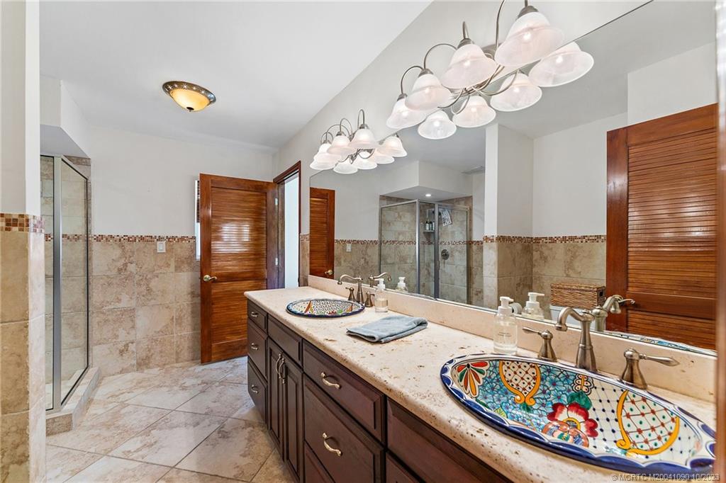 10 S Sewalls Point Road