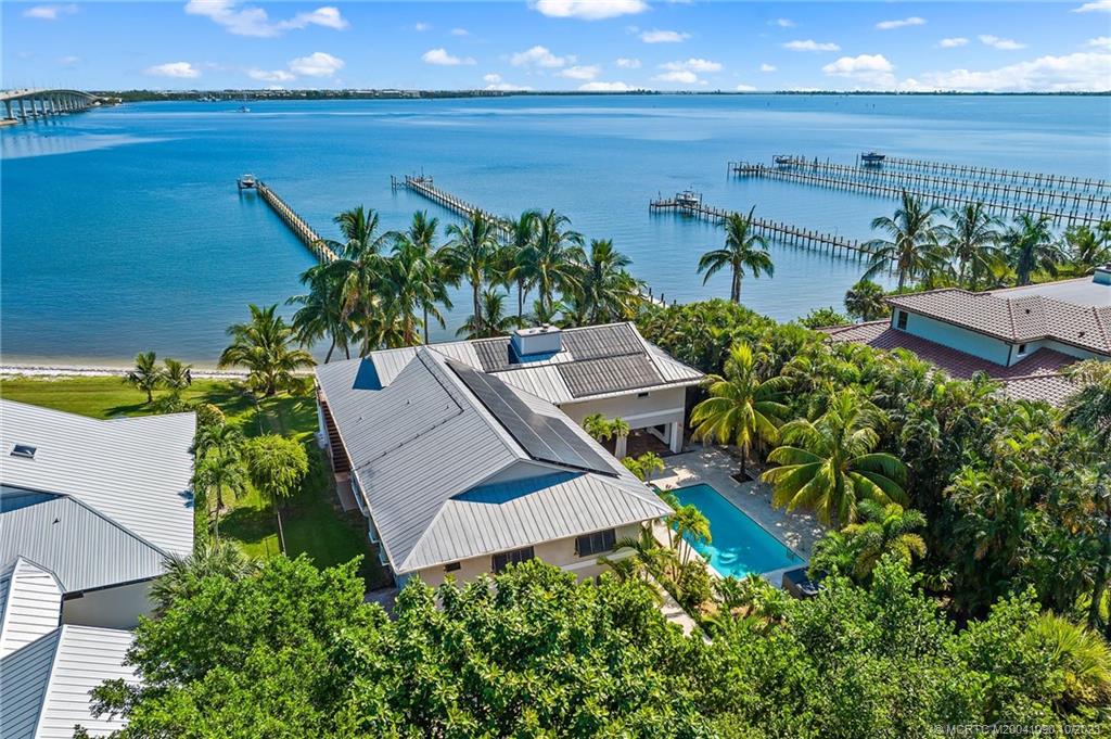 10 S Sewalls Point Road