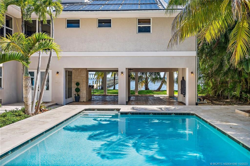 10 S Sewalls Point Road