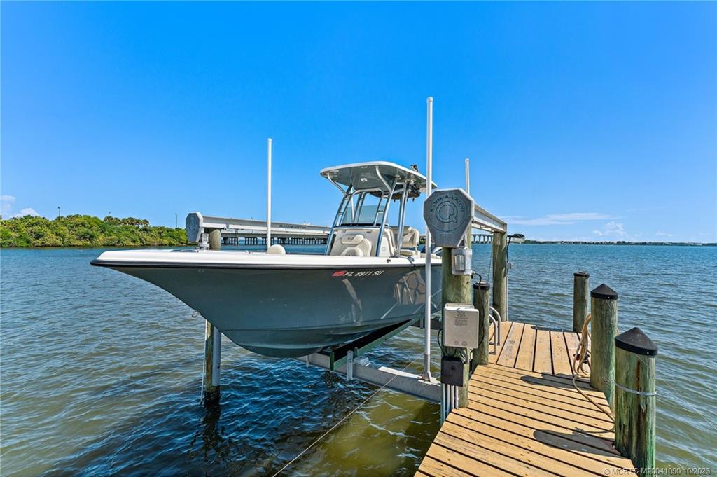 10 S Sewalls Point Road