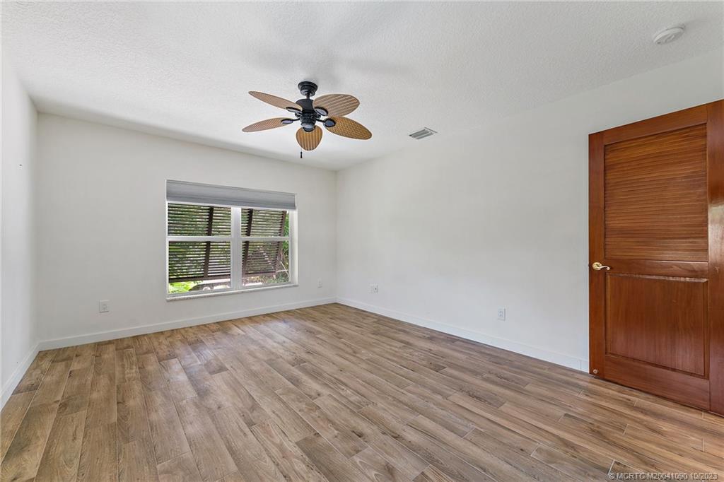 10 S Sewalls Point Road