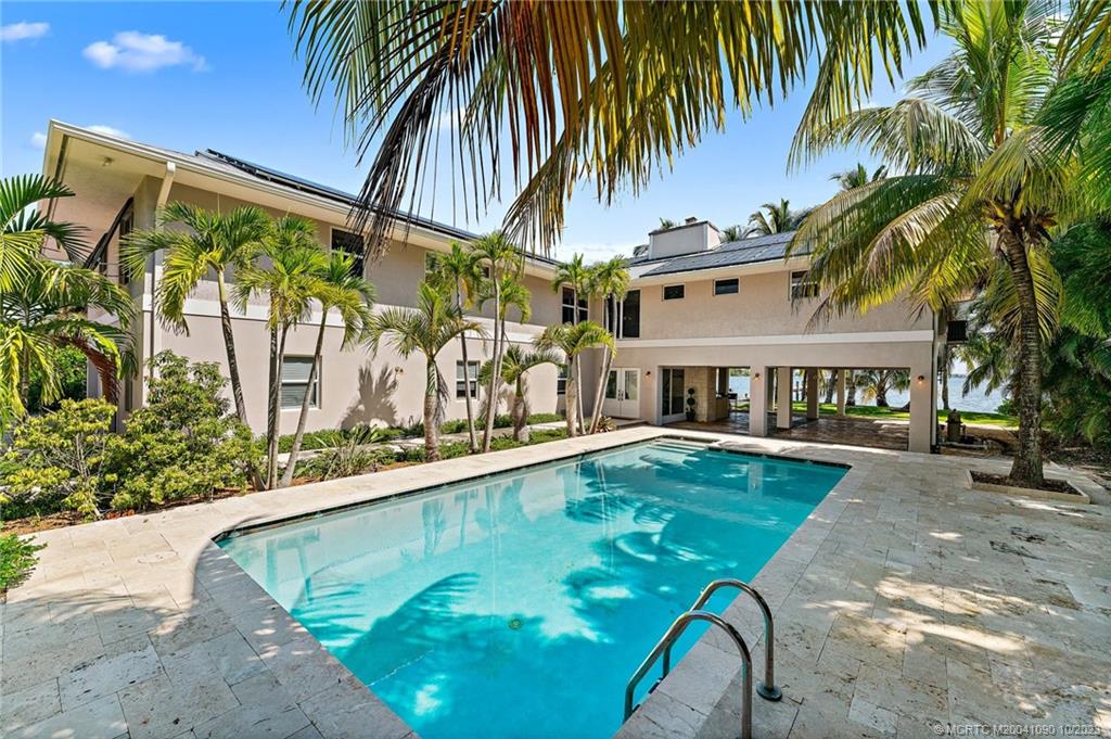 10 S Sewalls Point Road