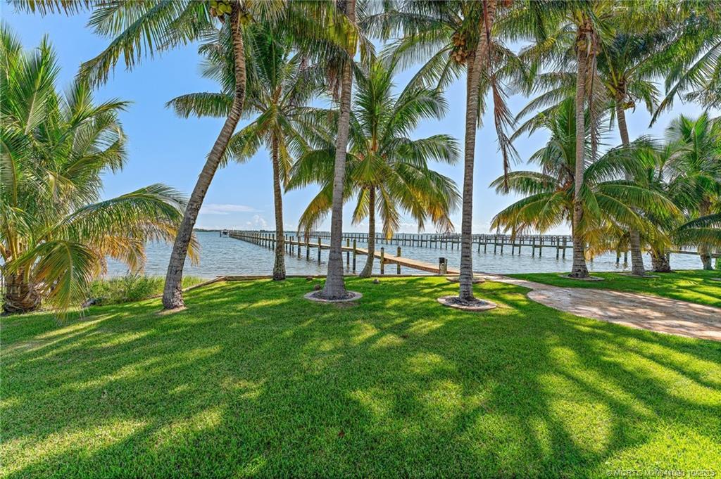 10 S Sewalls Point Road