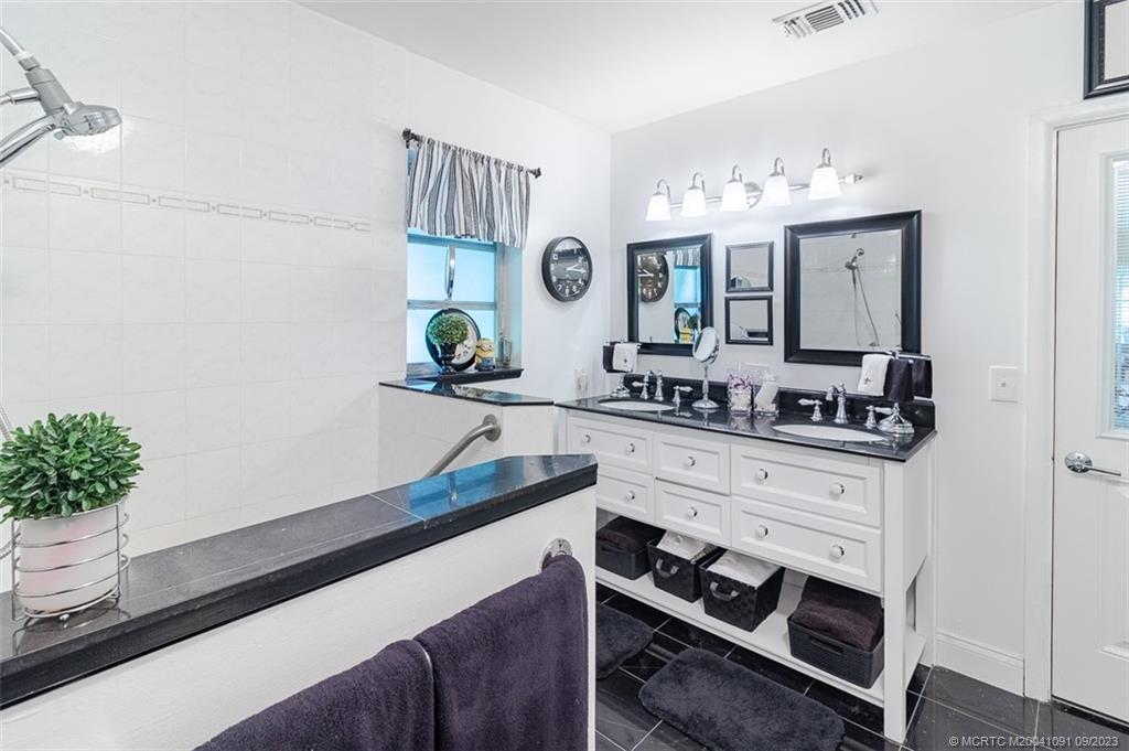 2481 NW Everglades Blvd