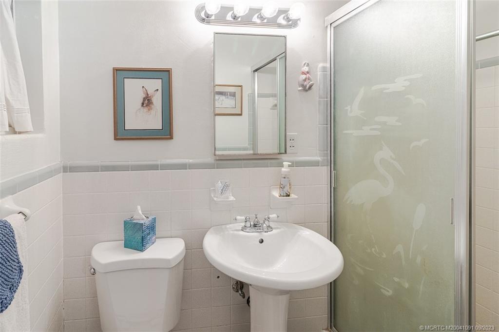 2481 NW Everglades Blvd