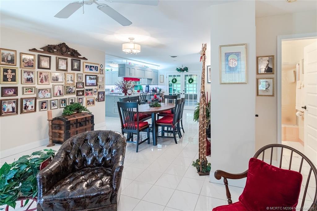 2481 NW Everglades Blvd