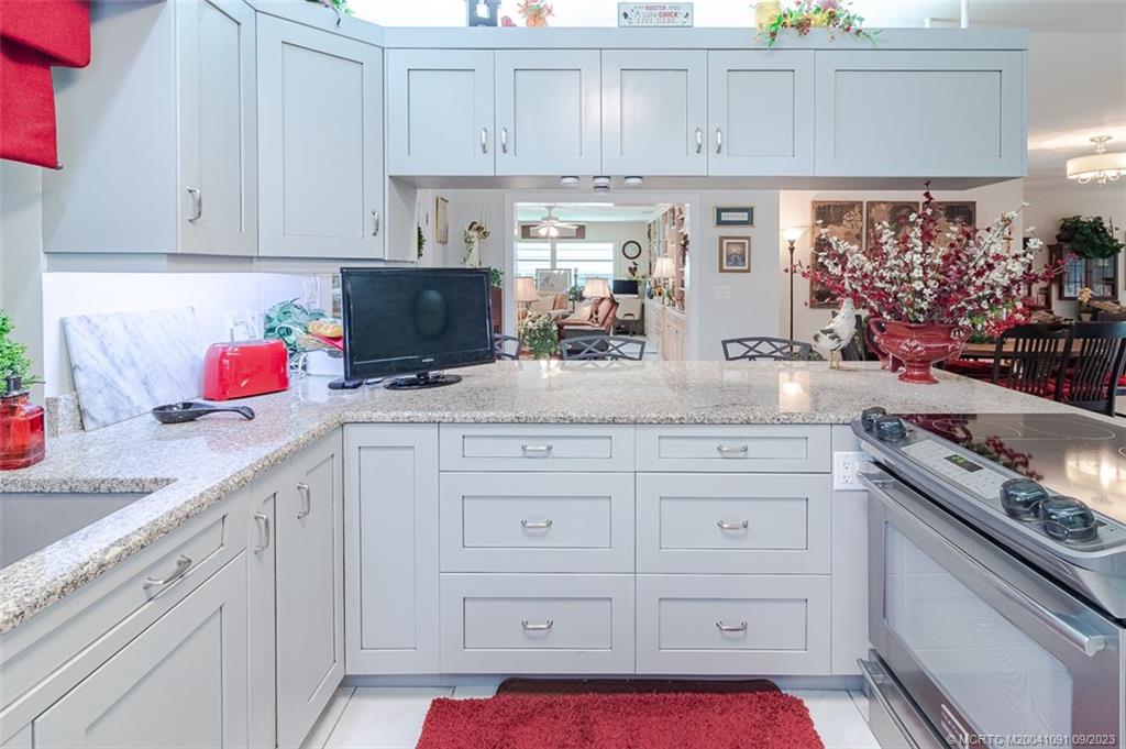 2481 NW Everglades Blvd