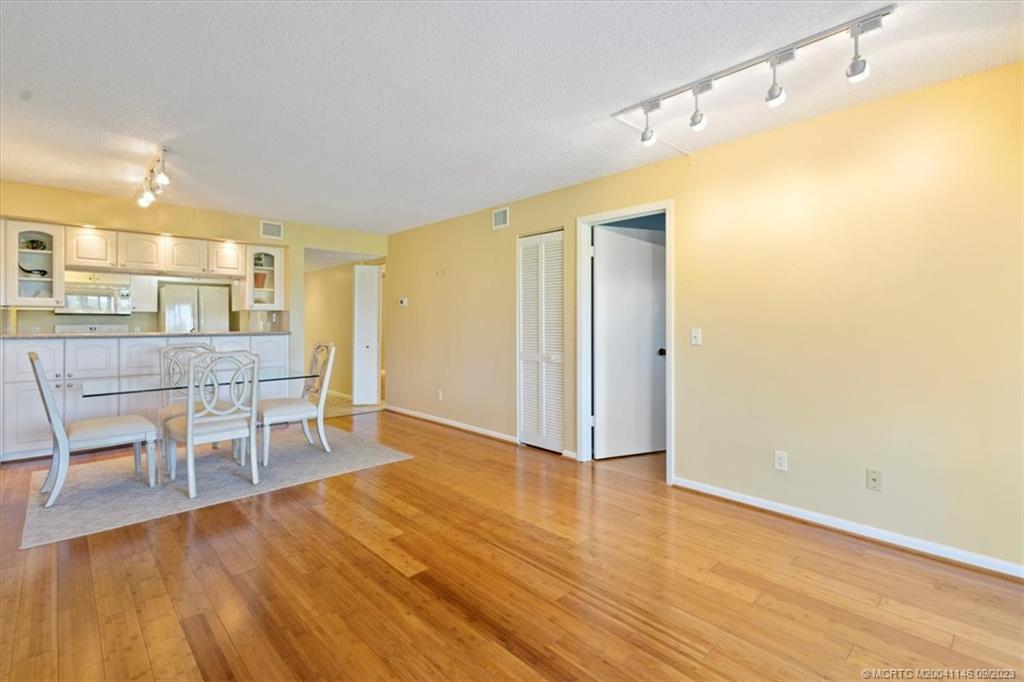 5801 NE Gulfstream Way 4903