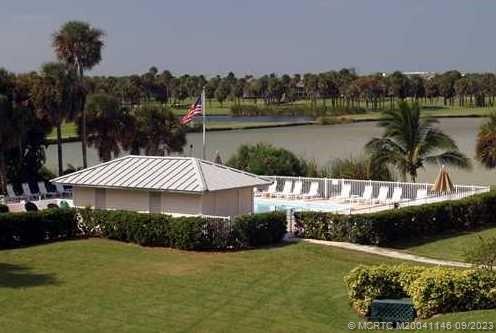 5801 NE Gulfstream Way 4903