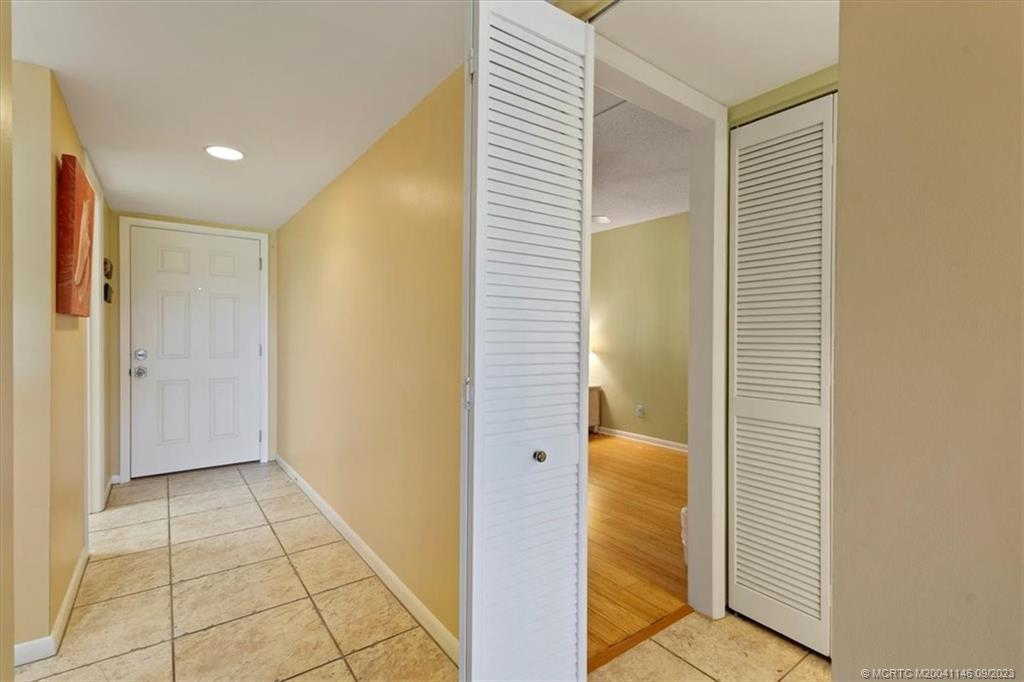 5801 NE Gulfstream Way 4903