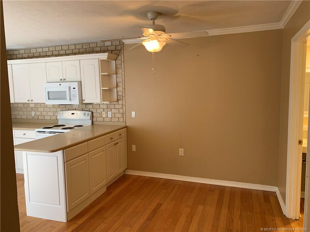 5953 SE Windsong Lane 911