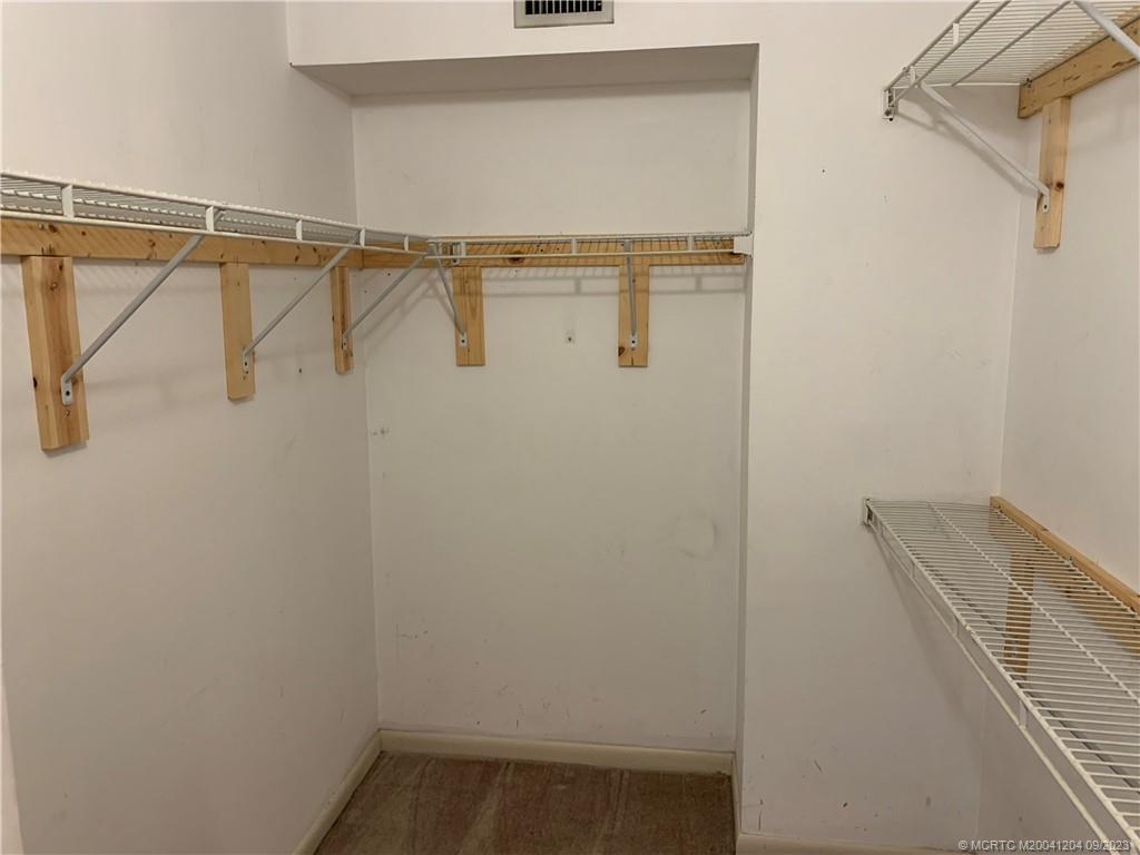 5953 SE Windsong Lane 911