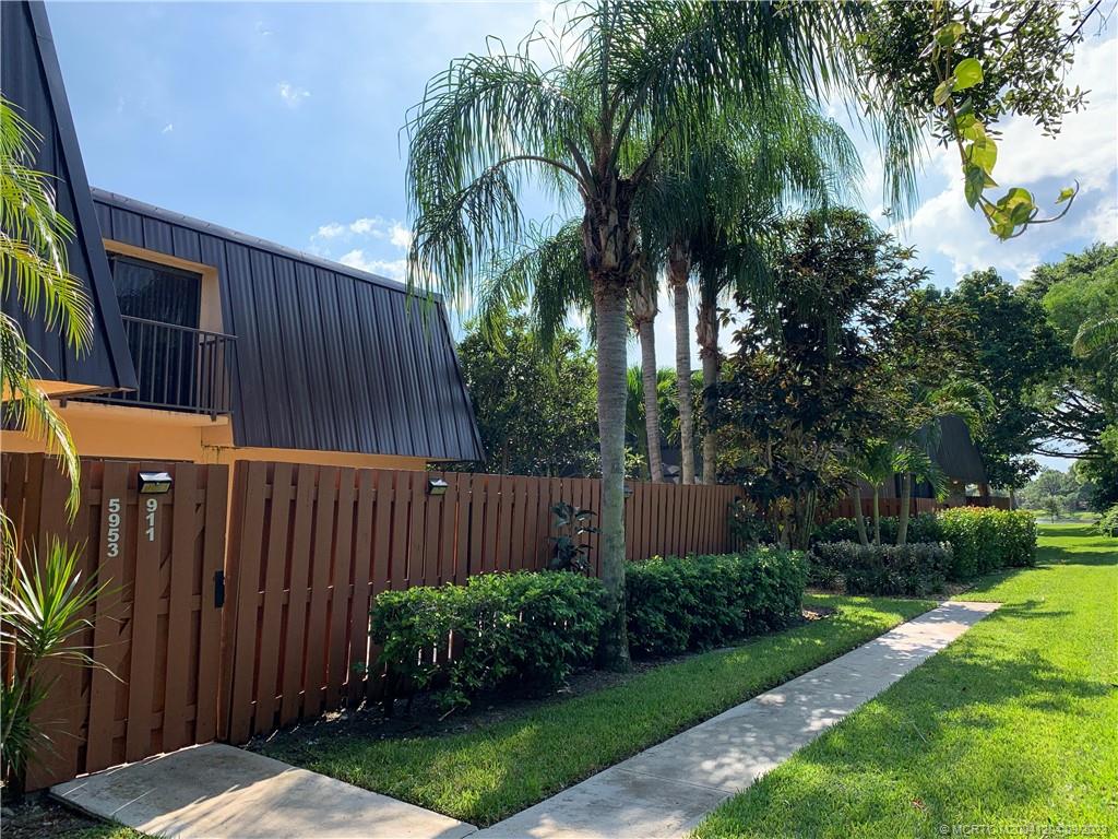 5953 SE Windsong Lane 911