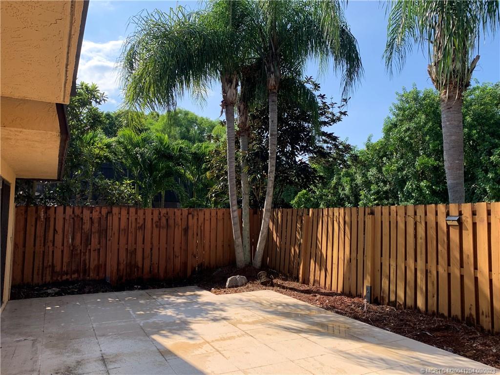 5953 SE Windsong Lane 911