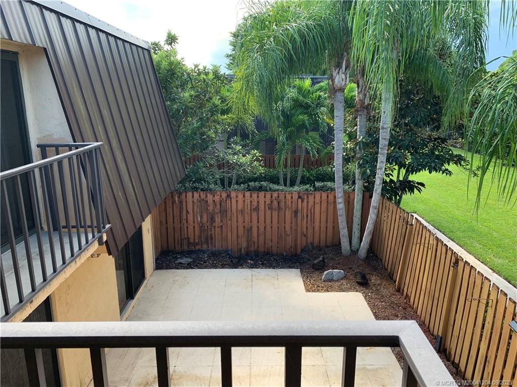 5953 SE Windsong Lane 911