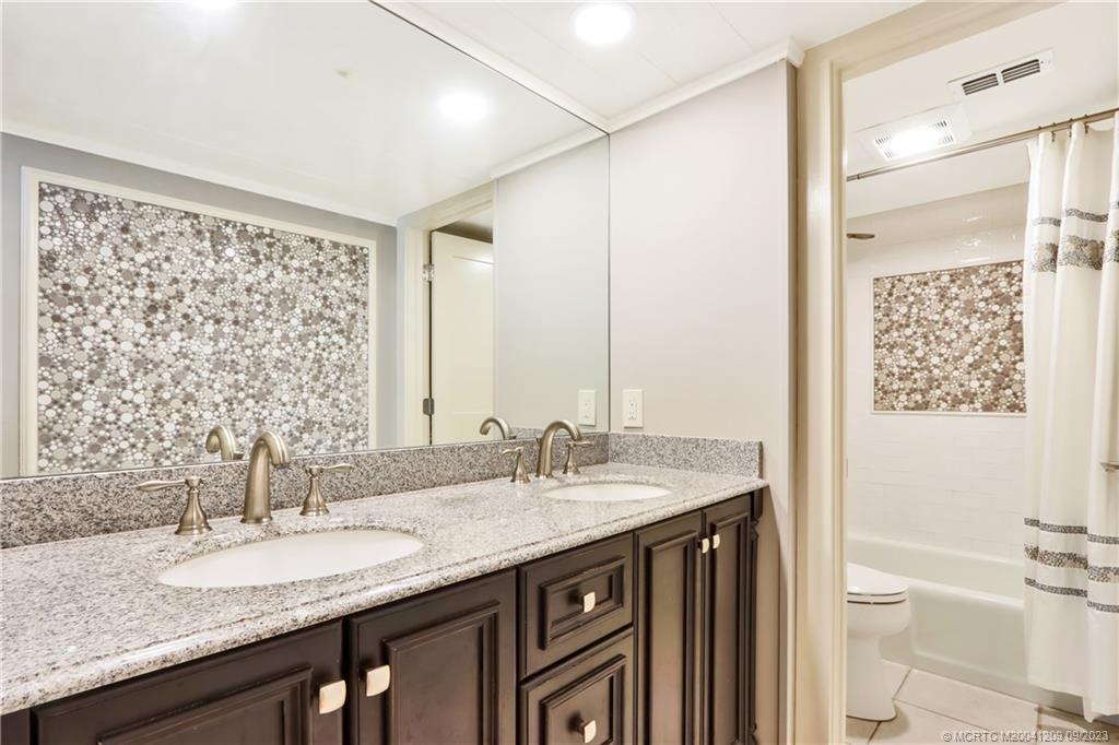 1862 SW Palm City Road 202