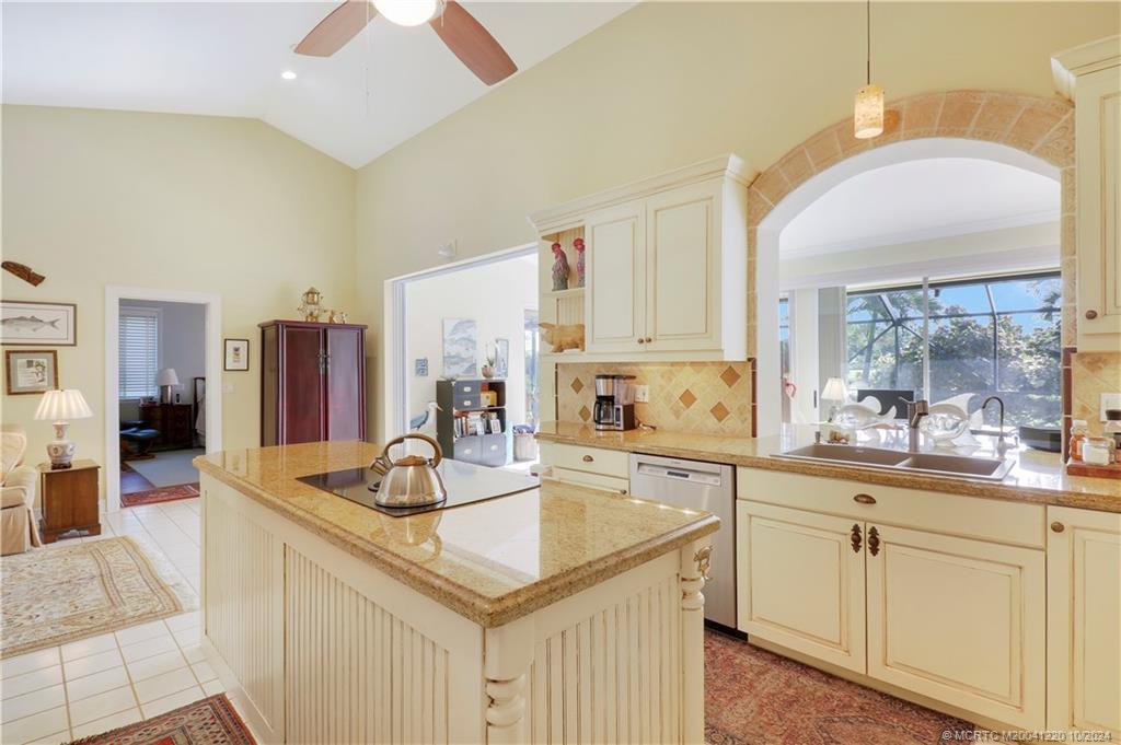 6245 SE Ironwood Circle