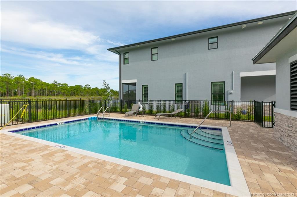 3673 SW Magnolia Ridge Lane