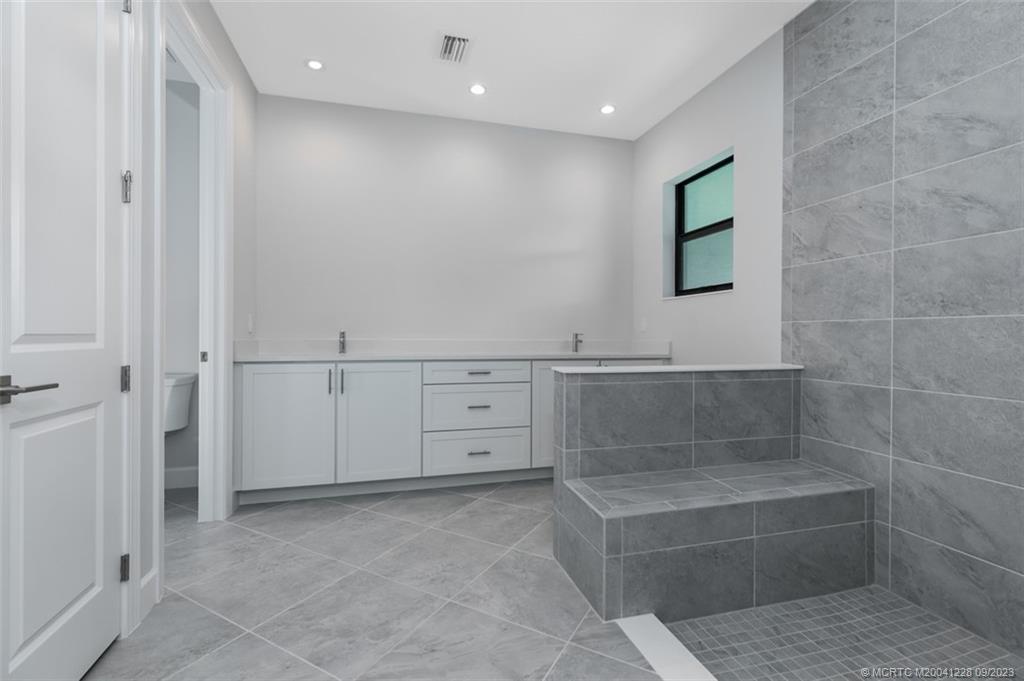 3673 SW Magnolia Ridge Lane