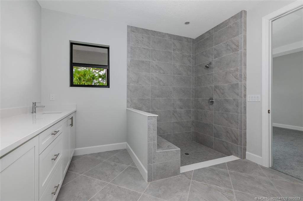 3673 SW Magnolia Ridge Lane