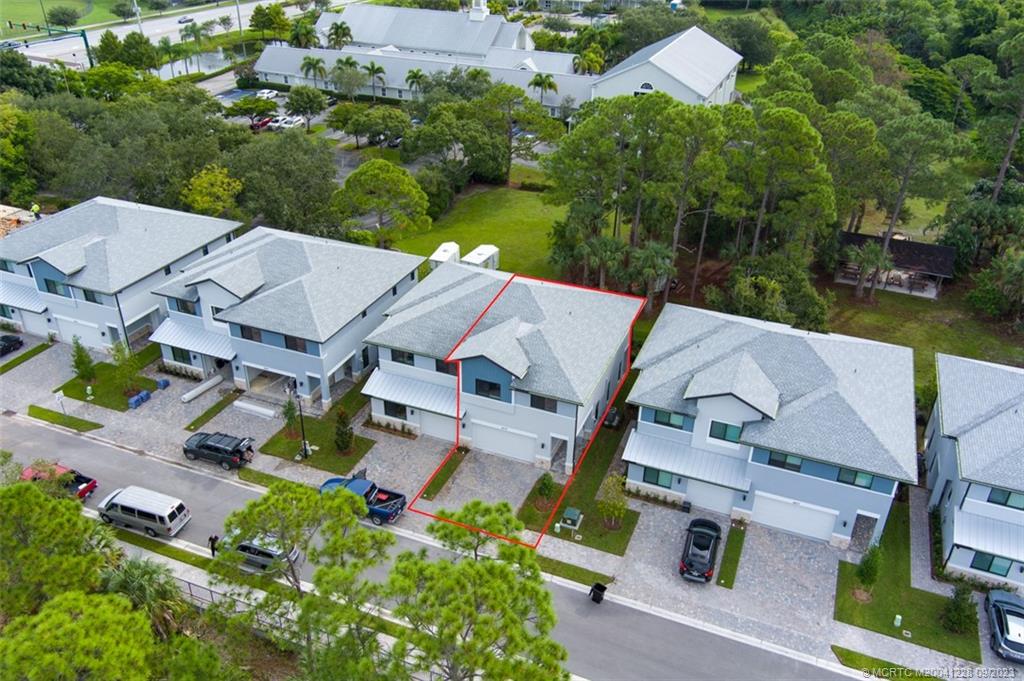 3673 SW Magnolia Ridge Lane