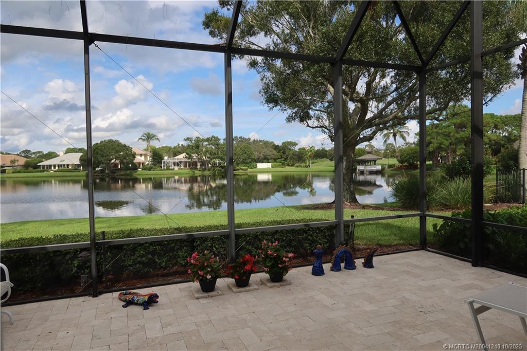 3488 SE Cambridge Drive