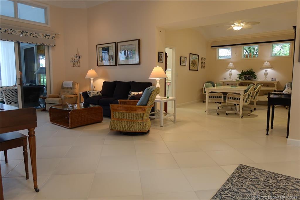 3488 SE Cambridge Drive