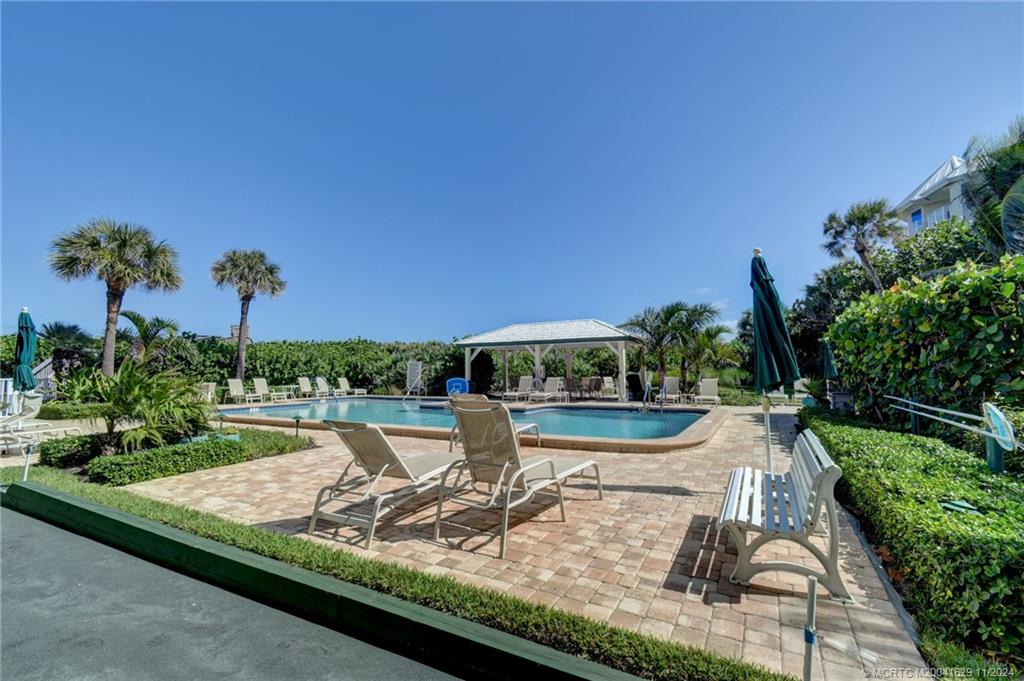 529 NE Plantation Road 301