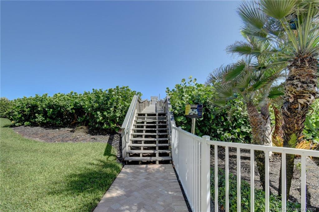 529 NE Plantation Road 301