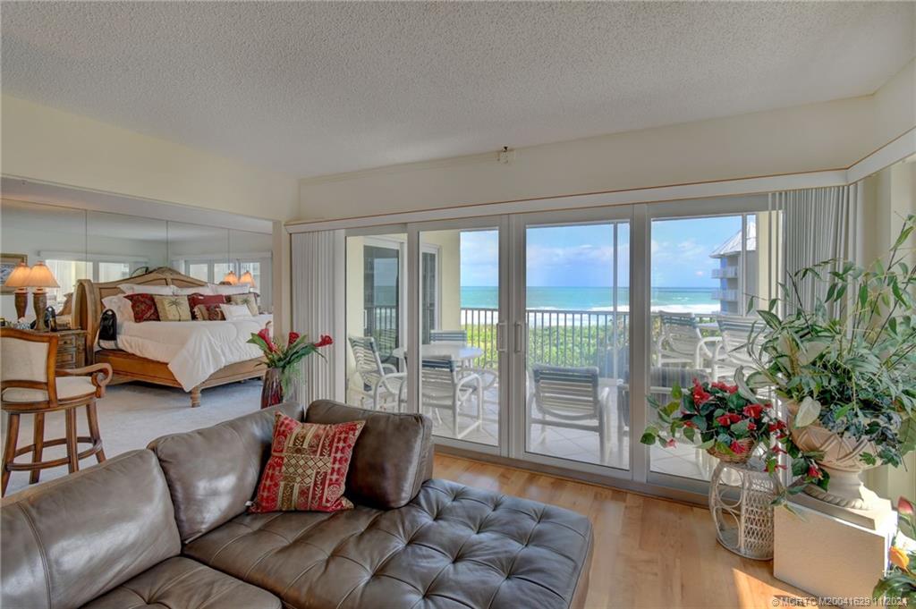 529 NE Plantation Road 301