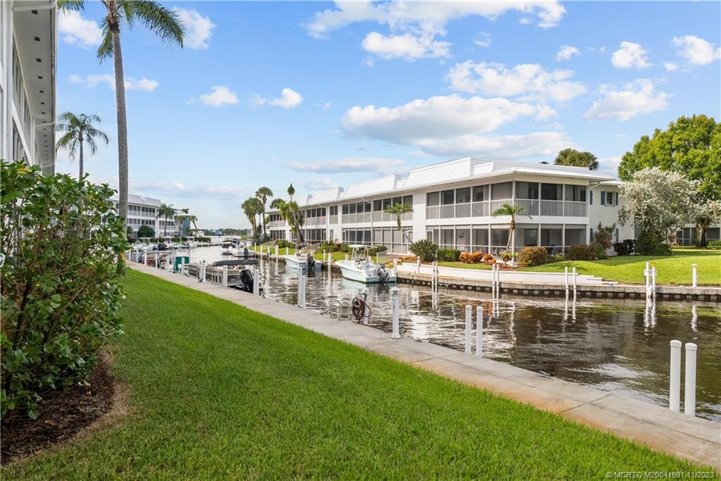 1864 SW Palm City Road 206