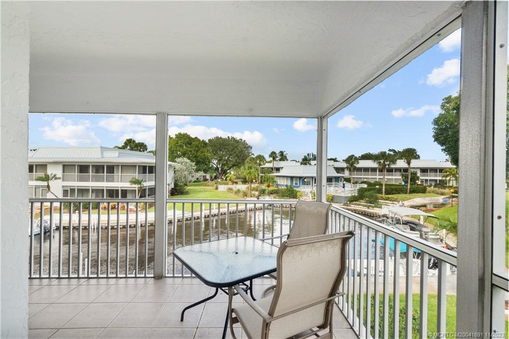 1864 SW Palm City Road 206