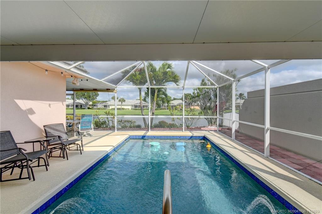 1256 NW Bentley Circle A