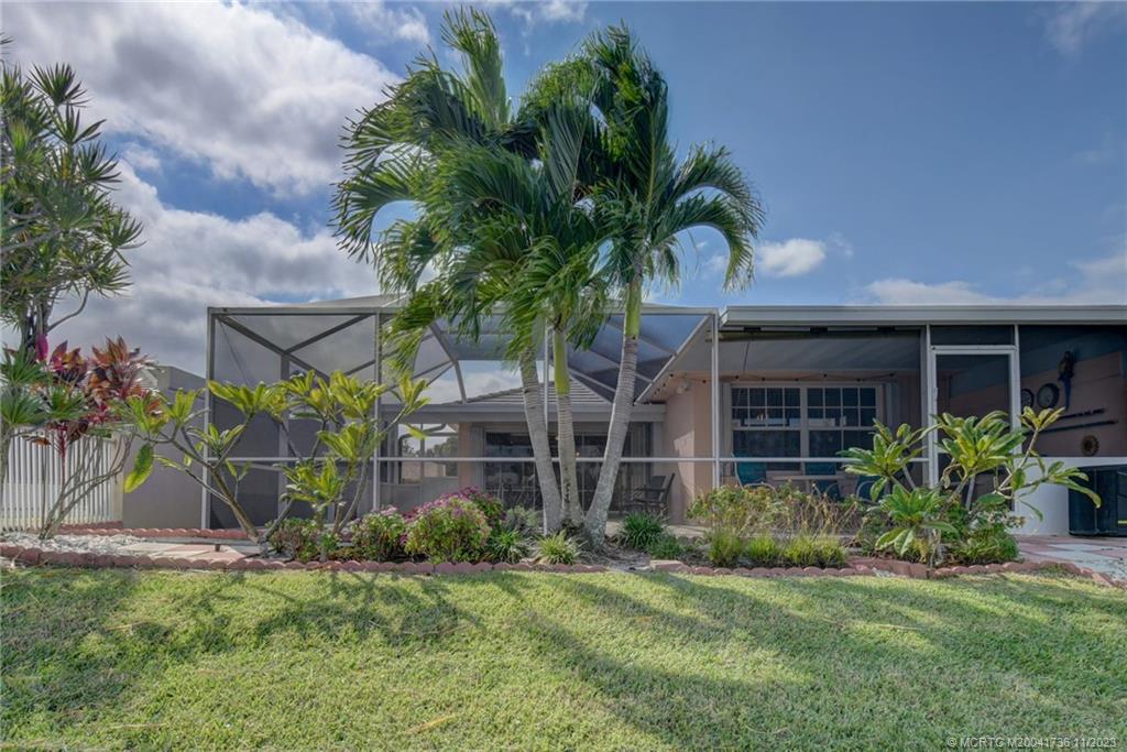 1256 NW Bentley Circle A