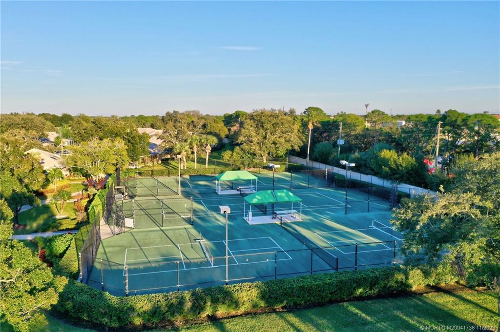 1256 NW Bentley Circle A