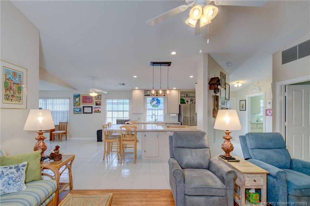 1256 NW Bentley Circle A