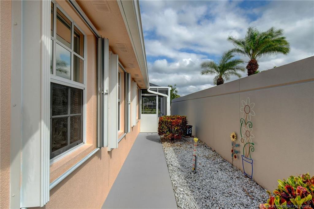 1256 NW Bentley Circle A