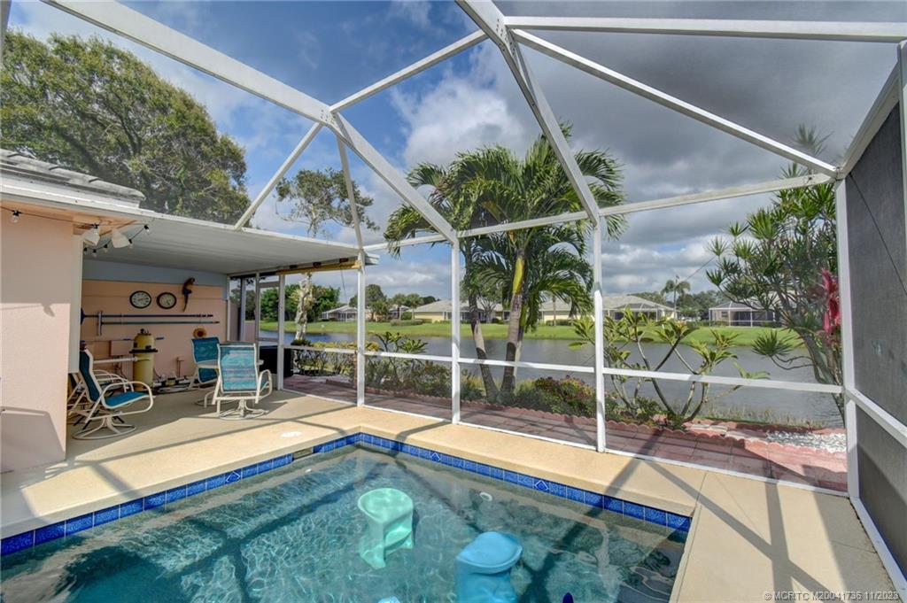 1256 NW Bentley Circle A