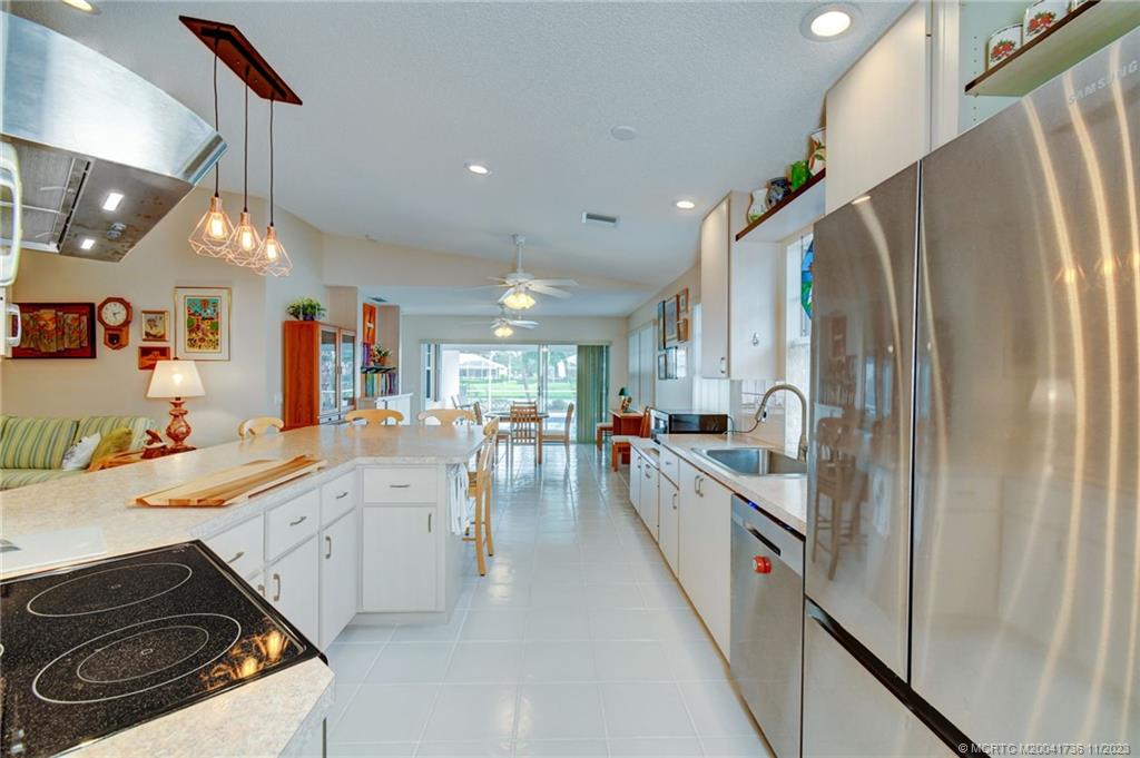 1256 NW Bentley Circle A