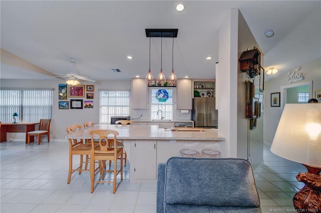 1256 NW Bentley Circle A