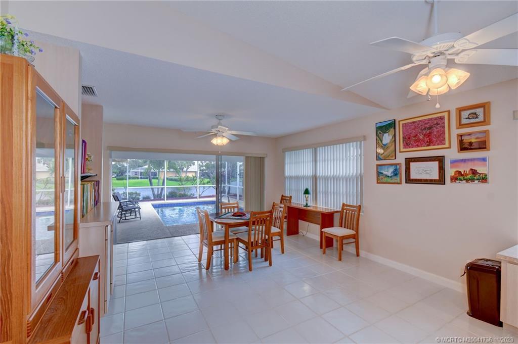 1256 NW Bentley Circle A