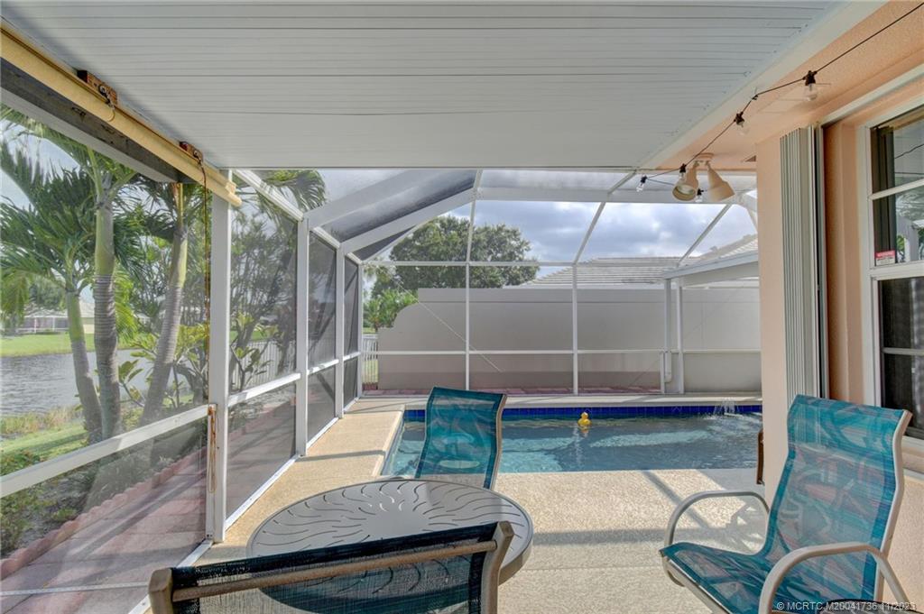 1256 NW Bentley Circle A