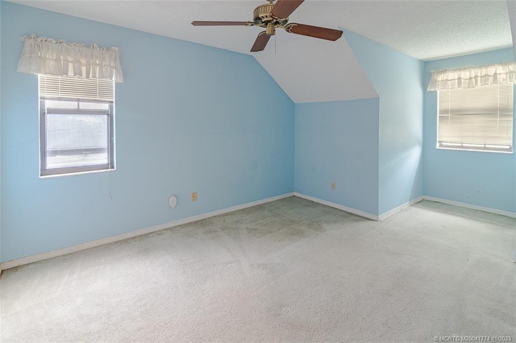 5841 SE Pine Drive SE