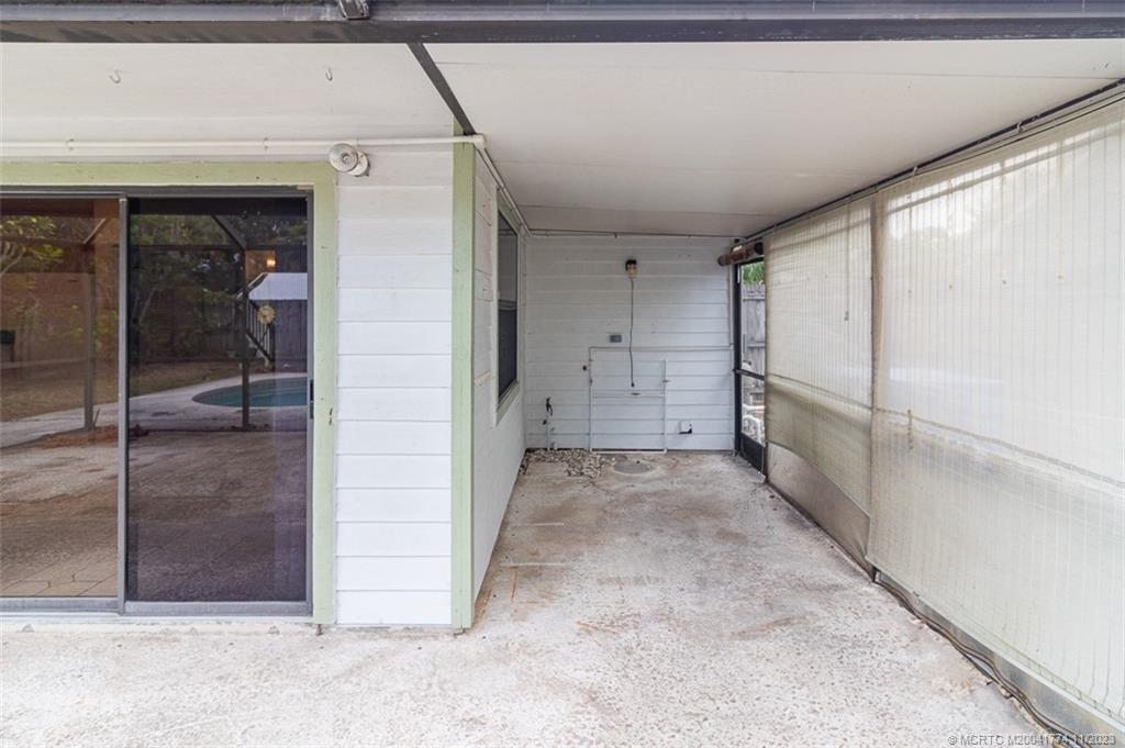 5841 SE Pine Drive SE