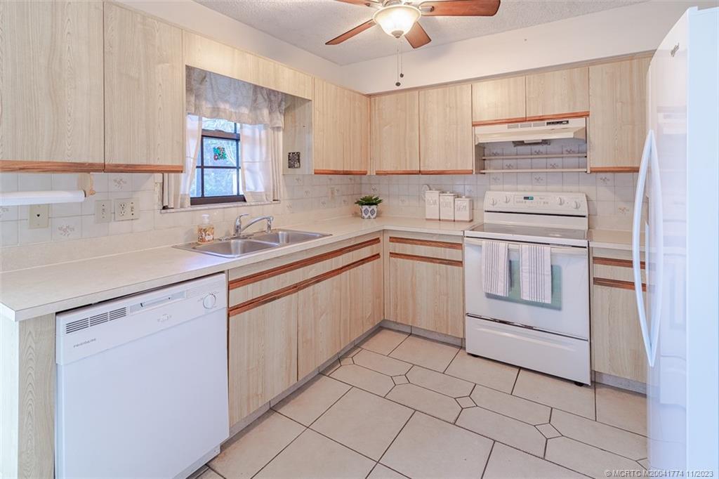 5841 SE Pine Drive SE